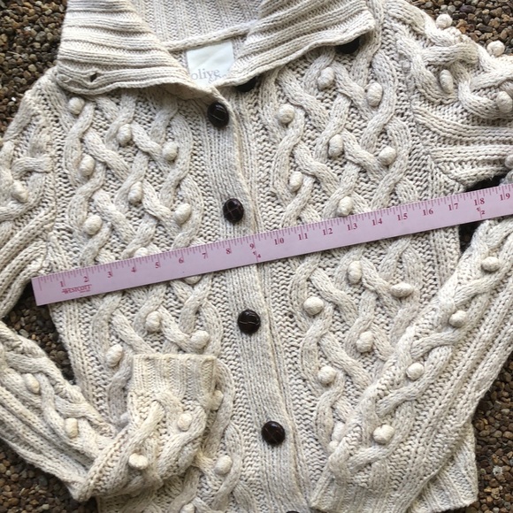 Olive & Oak sweater natural beige color knit cardigan collared button down cable - Picture 3 of 8